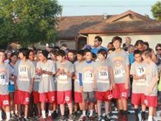 students at turkey trot 2012
